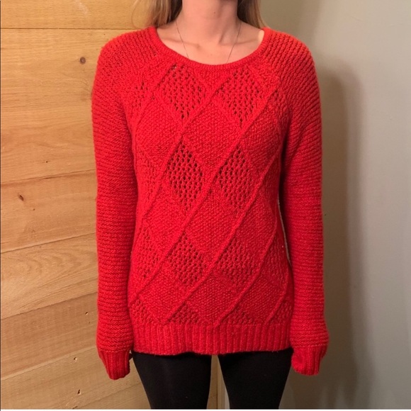 Red sweater - Picture 4 of 4